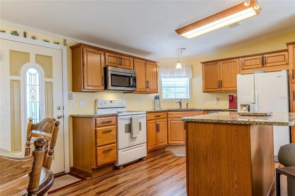 2100 Kings Hwy, Port Charlotte, FL 33980