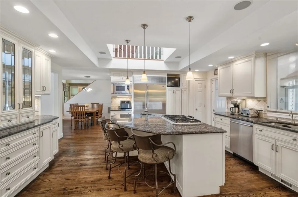 183 Old Farm Rd, Newton, MA 02459