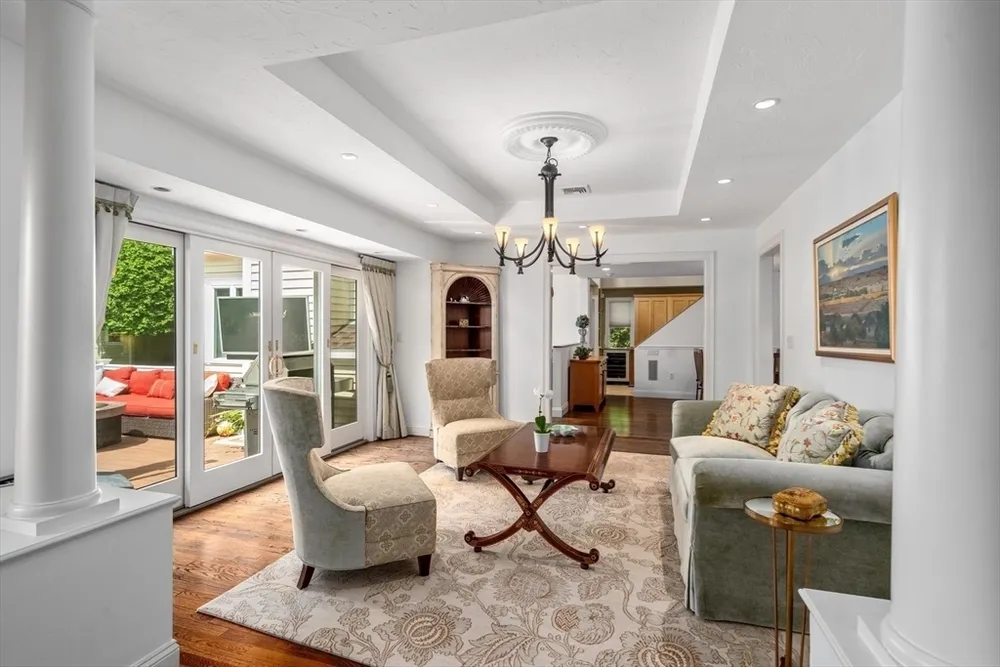 183 Old Farm Rd, Newton, MA 02459