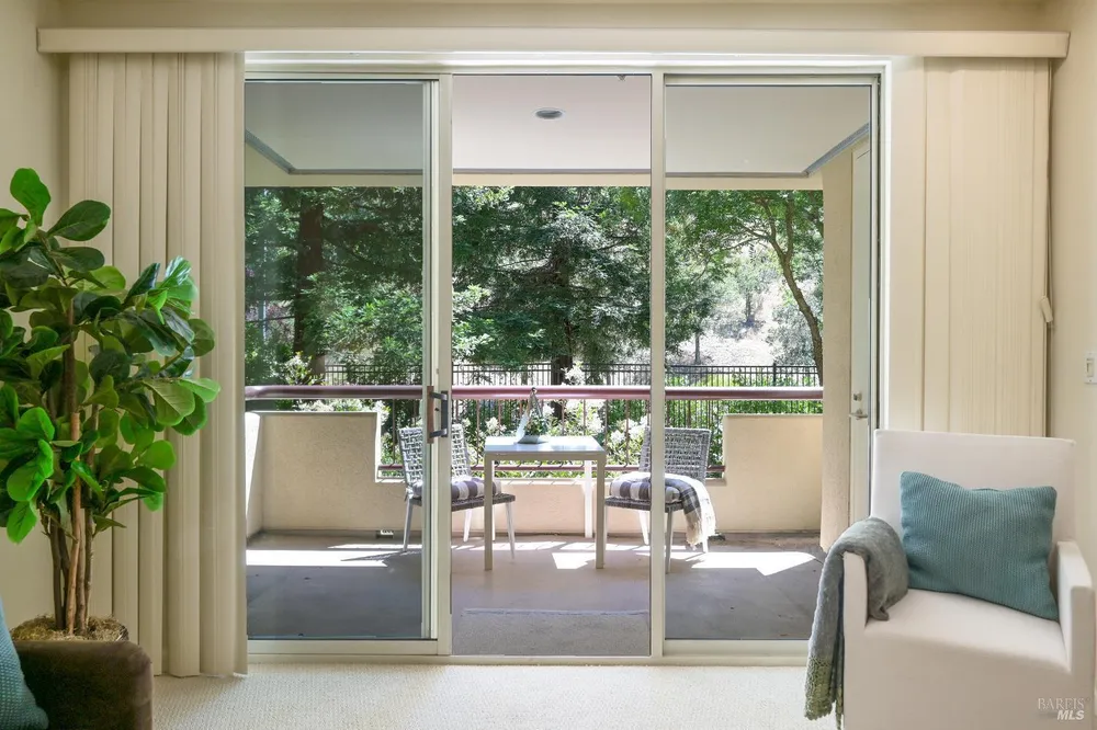 200 Deer Valley Rd, San Rafael, CA 94903