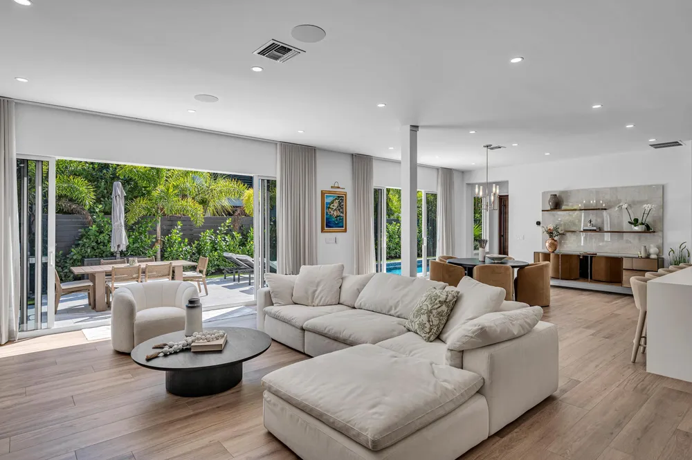 618 NE 15th Ave, Fort Lauderdale, FL 33304