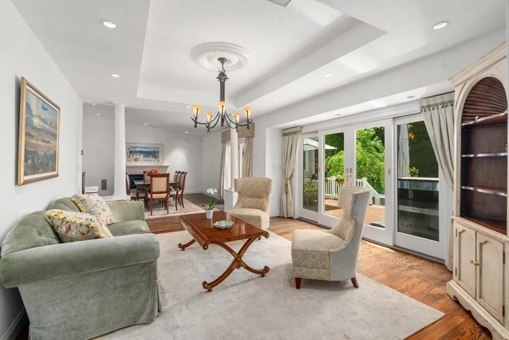 183 Old Farm Rd, Newton, MA 02459