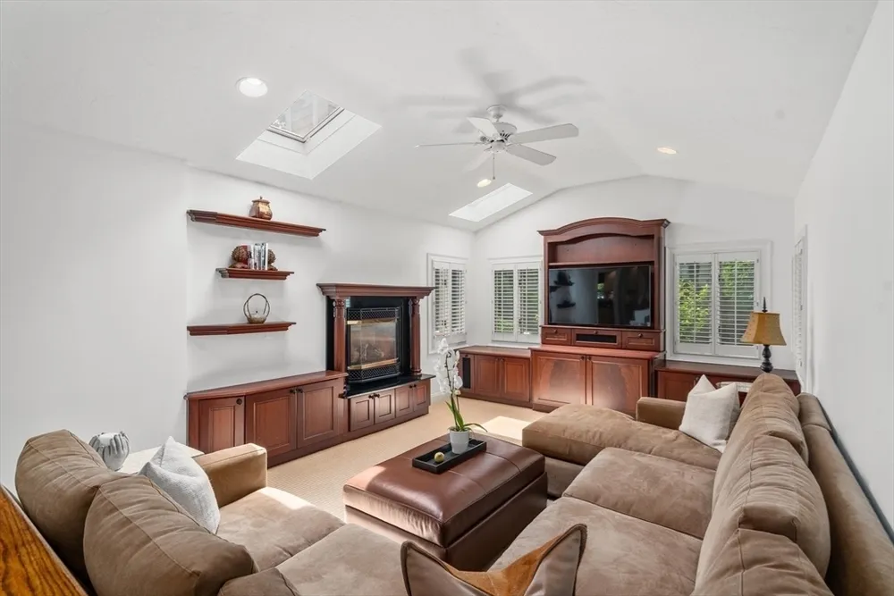 183 Old Farm Rd, Newton, MA 02459