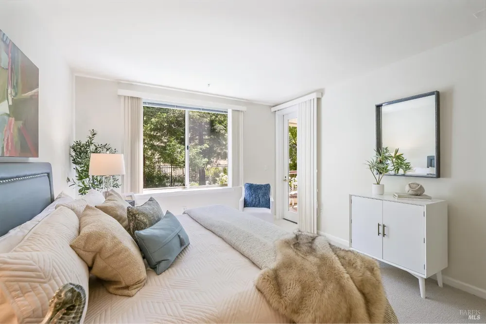 200 Deer Valley Rd, San Rafael, CA 94903
