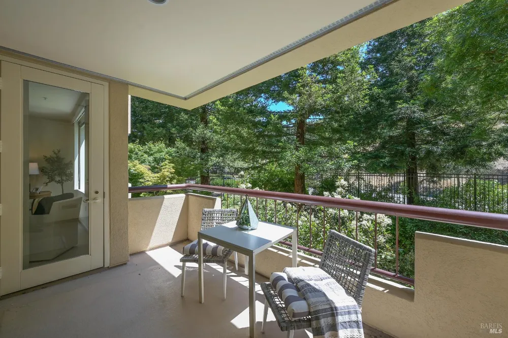 200 Deer Valley Rd, San Rafael, CA 94903