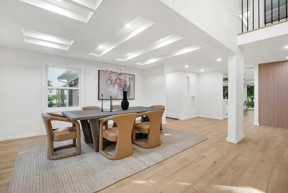 31 Alba Rd, Wellesley, MA 02481