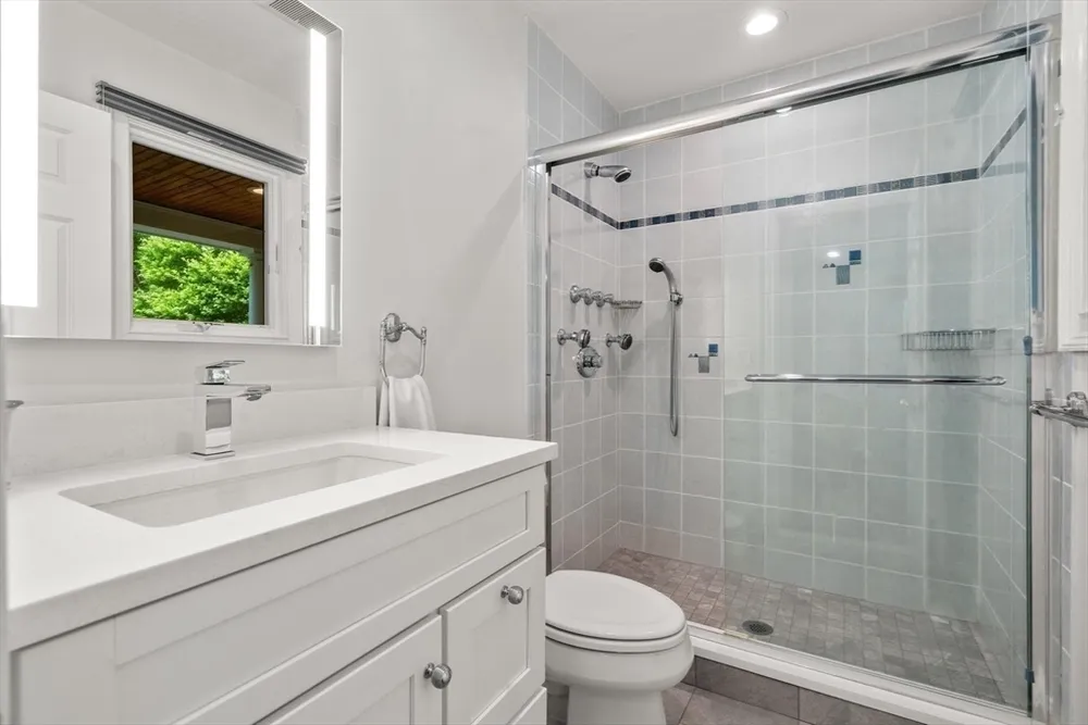 183 Old Farm Rd, Newton, MA 02459