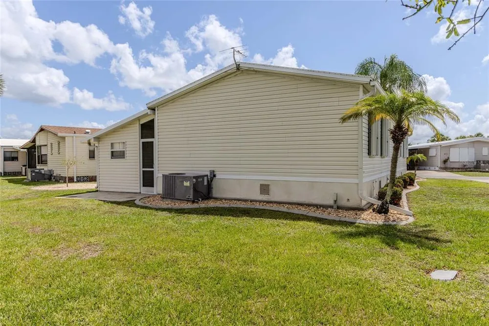 2100 Kings Hwy, Port Charlotte, FL 33980