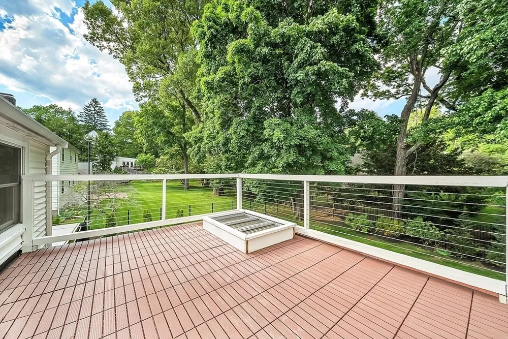 31 Alba Rd, Wellesley, MA 02481