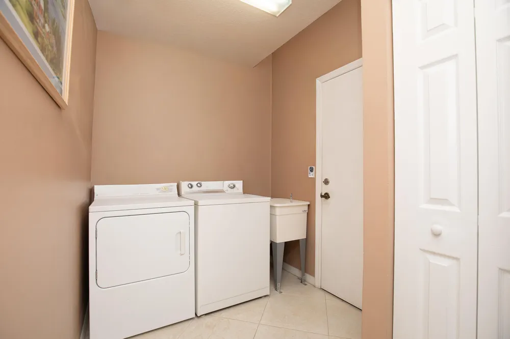 6698 Via Roma, Delray Beach, FL 33446