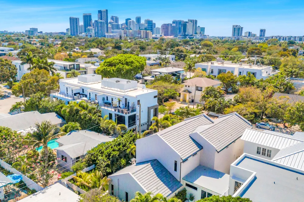 618 NE 15th Ave, Fort Lauderdale, FL 33304