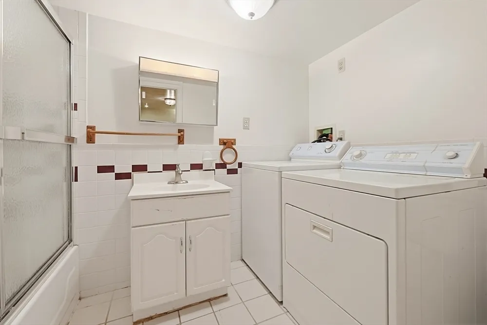 15 Becket St, Quincy, MA 02171