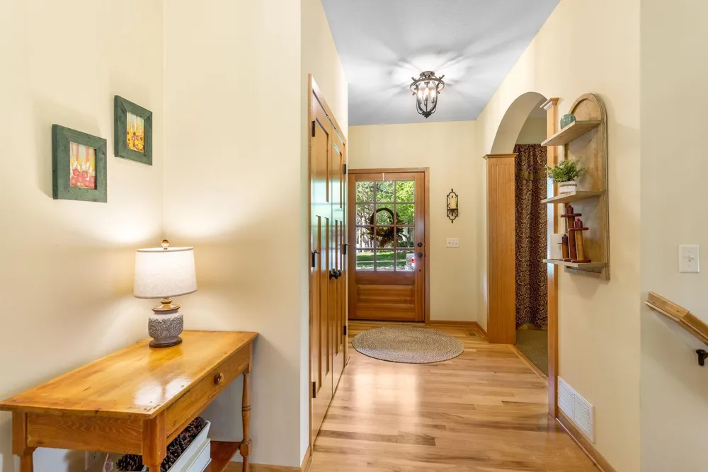 2314 Fieldstone Curve, Woodbury, MN 55129
