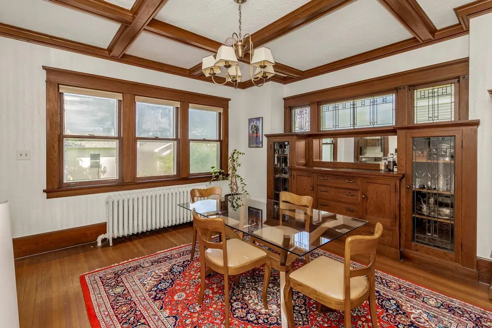 1315 Goodrich Ave, St Paul, MN 55105-2708