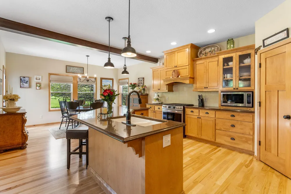 2314 Fieldstone Curve, Woodbury, MN 55129