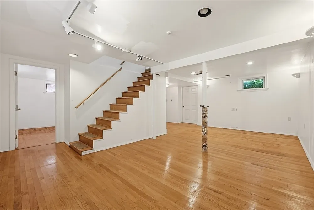 15 Becket St, Quincy, MA 02171