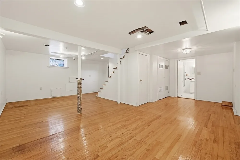 15 Becket St, Quincy, MA 02171