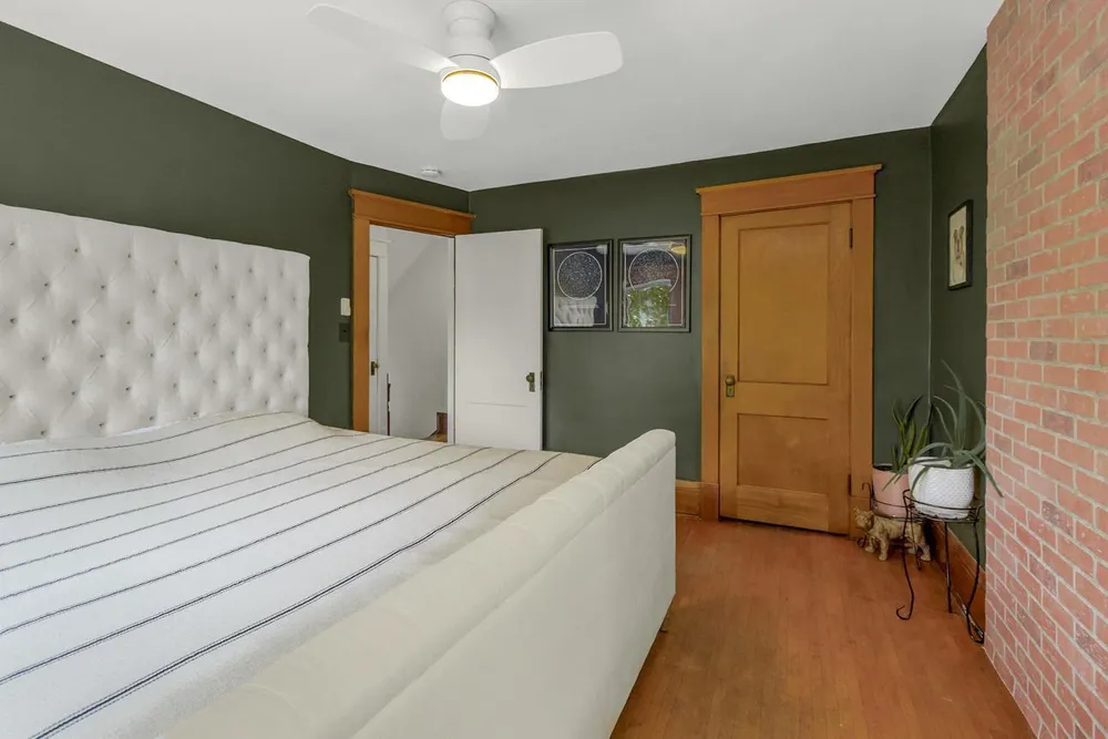 1315 Goodrich Ave, St Paul, MN 55105-2708