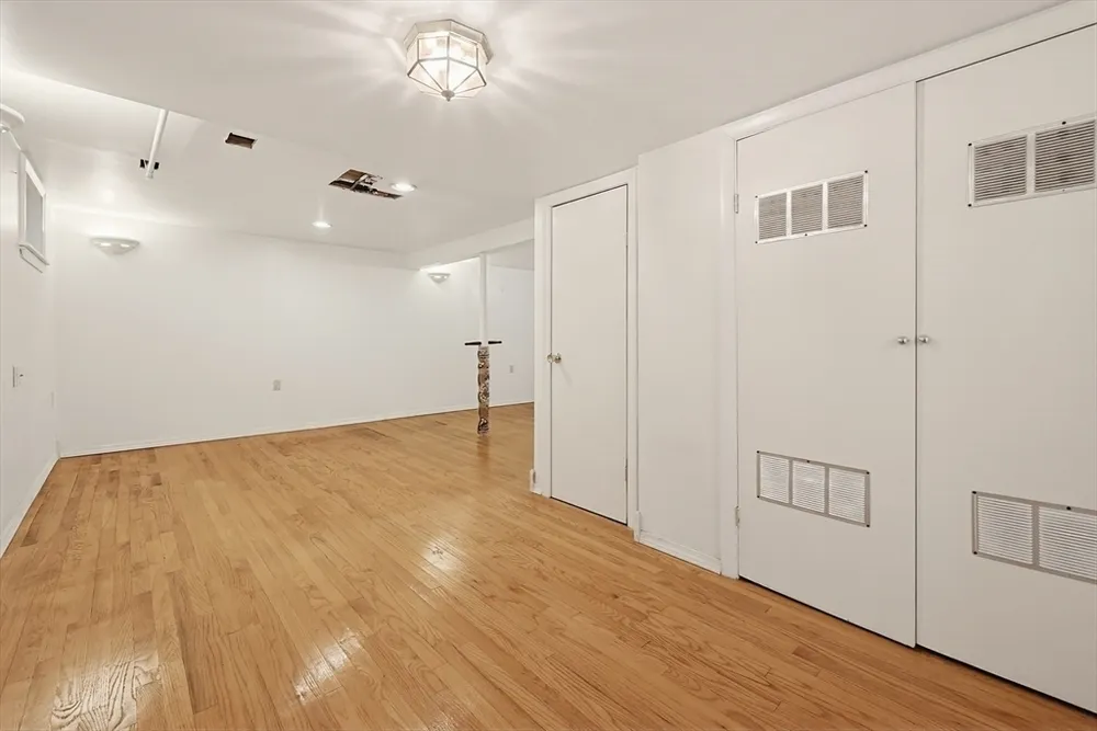 15 Becket St, Quincy, MA 02171