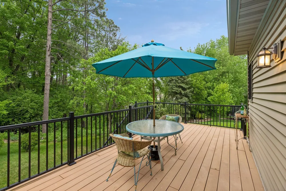 10947 Alexandra Ct, Inver Grove Heights, MN 55077