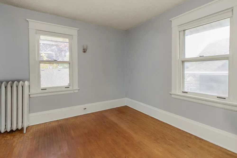 1315 Goodrich Ave, St Paul, MN 55105-2708