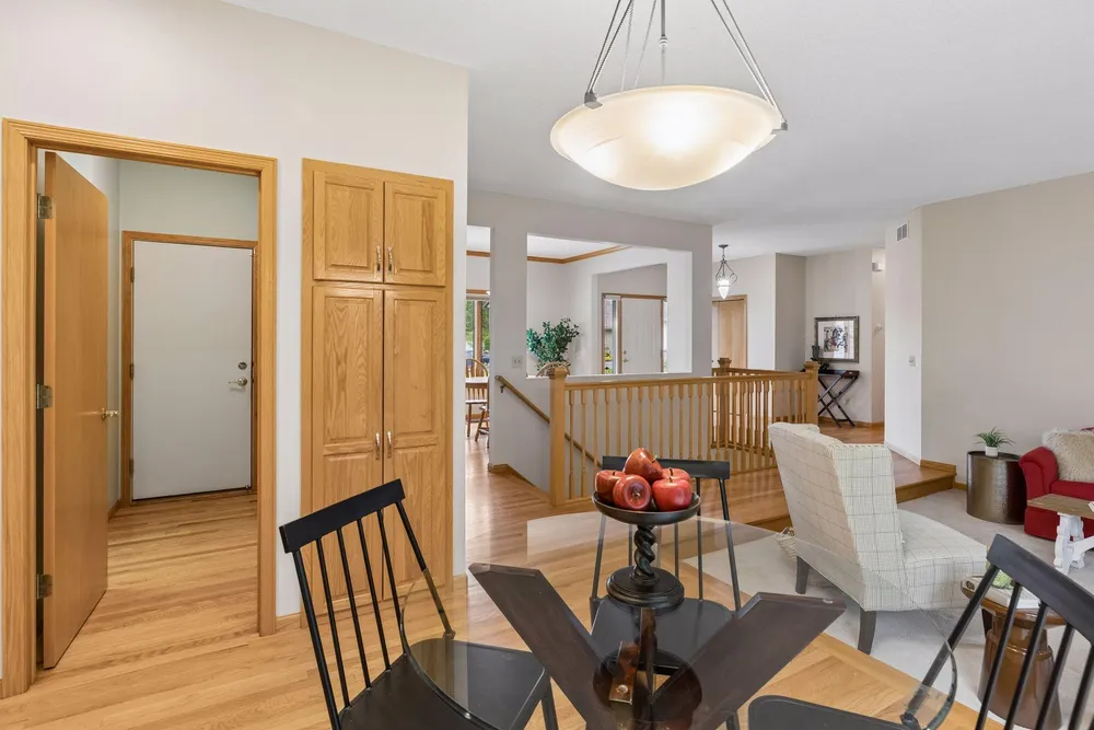 10947 Alexandra Ct, Inver Grove Heights, MN 55077