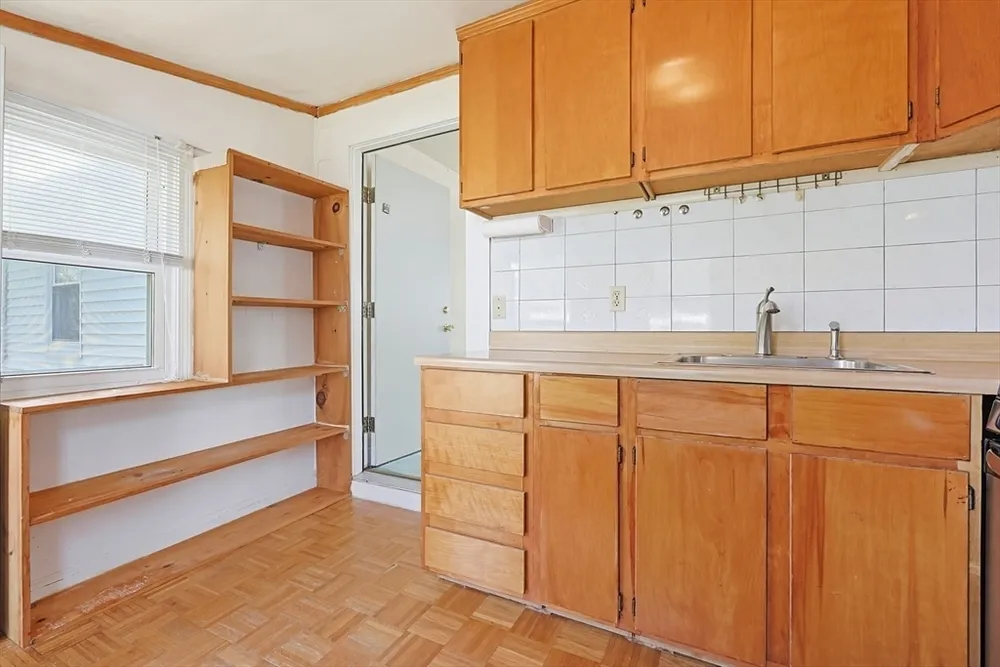 15 Becket St, Quincy, MA 02171