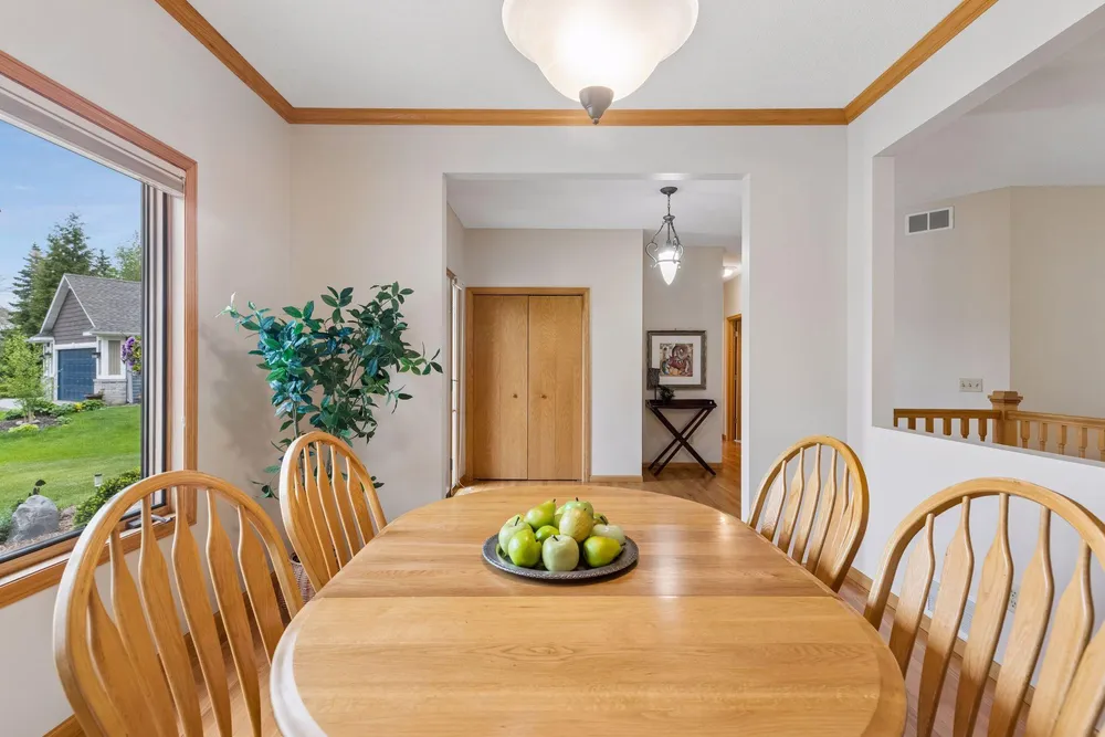 10947 Alexandra Ct, Inver Grove Heights, MN 55077