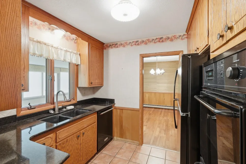 18415 14th Ave N, Plymouth, MN 55447