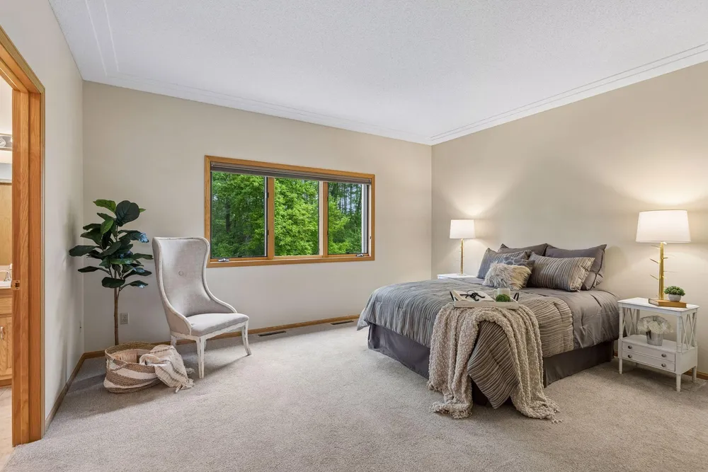 10947 Alexandra Ct, Inver Grove Heights, MN 55077