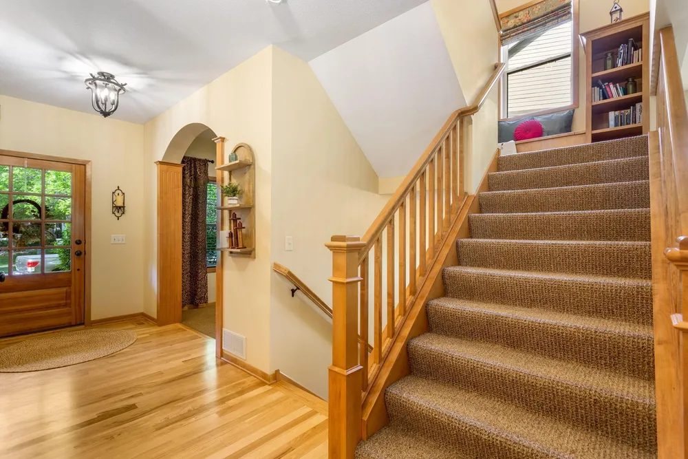 2314 Fieldstone Curve, Woodbury, MN 55129