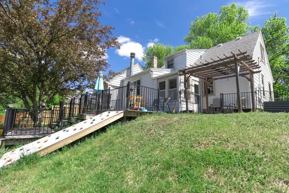 1101 Humboldt Ave, West St Paul, MN 55118
