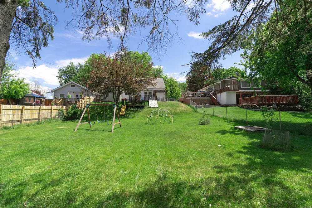 1101 Humboldt Ave, West St Paul, MN 55118
