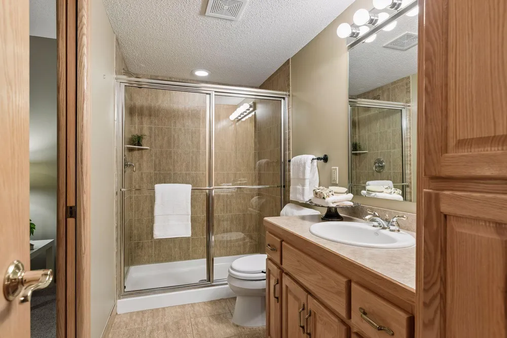 10947 Alexandra Ct, Inver Grove Heights, MN 55077
