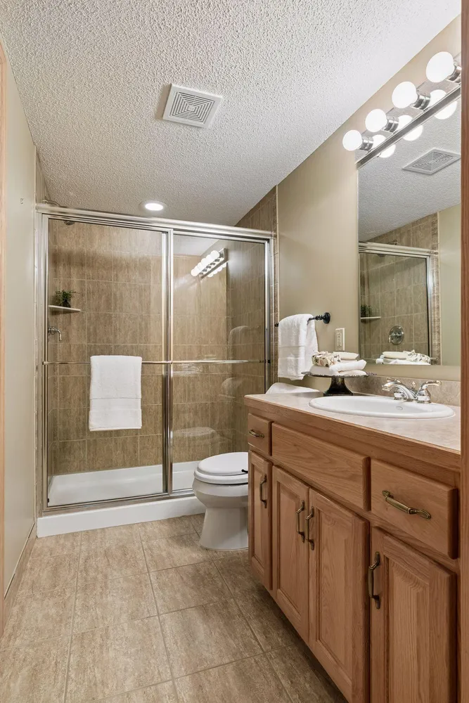 10947 Alexandra Ct, Inver Grove Heights, MN 55077
