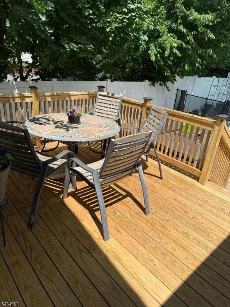 26 Davey St, Bloomfield, NJ 07003