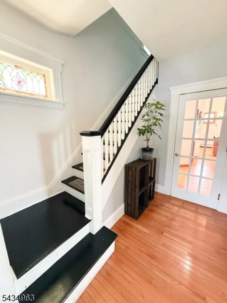 26 Davey St, Bloomfield, NJ 07003