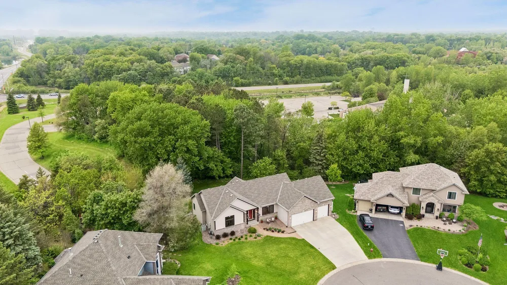 10947 Alexandra Ct, Inver Grove Heights, MN 55077