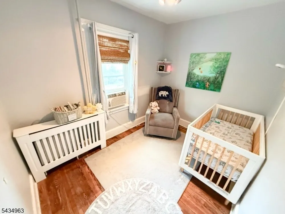 26 Davey St, Bloomfield, NJ 07003