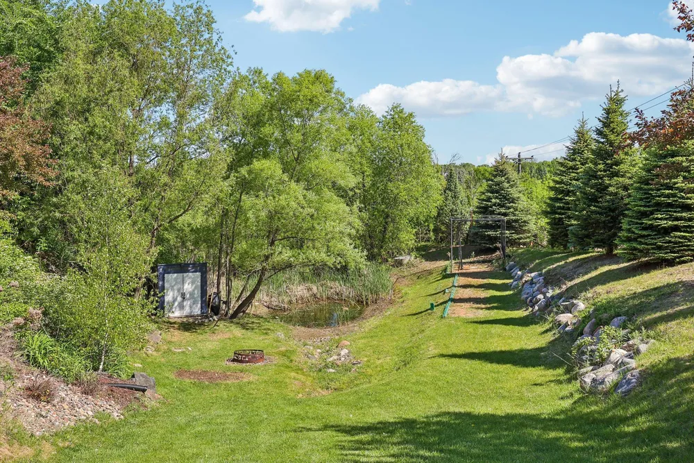 643 Parkside Ct, Eagan, MN 55123
