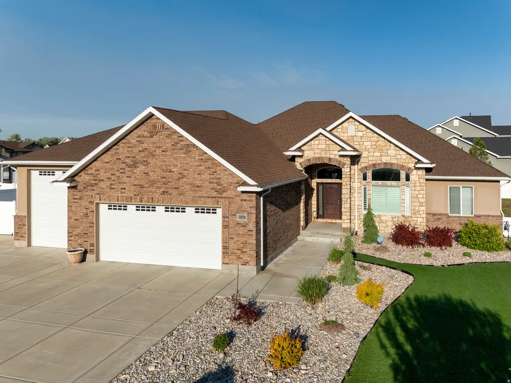 3373 N 2675 W, Farr West, UT 84404