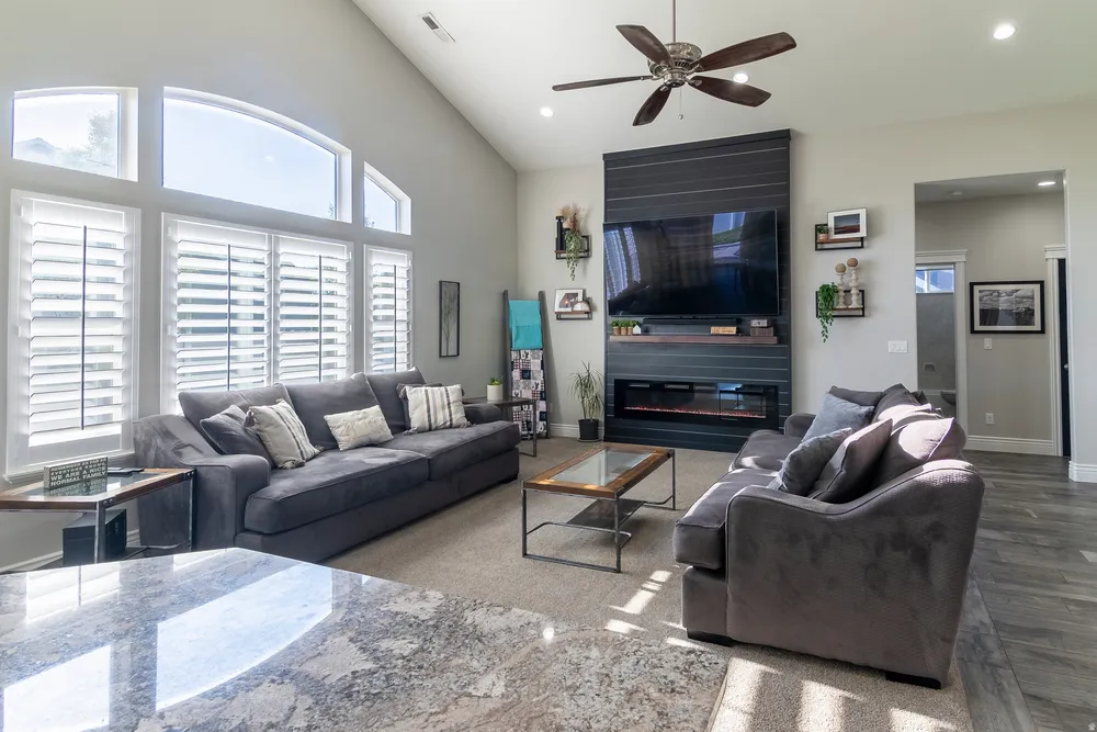 3373 N 2675 W, Farr West, UT 84404