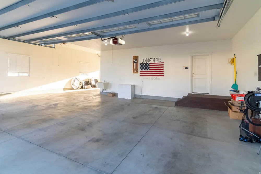 3373 N 2675 W, Farr West, UT 84404