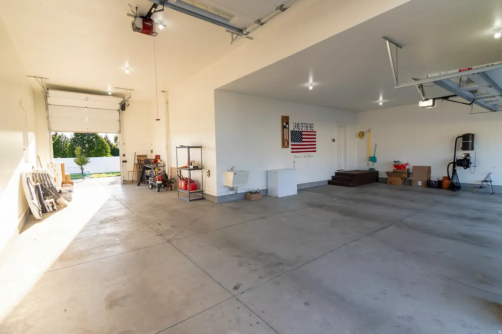 3373 N 2675 W, Farr West, UT 84404