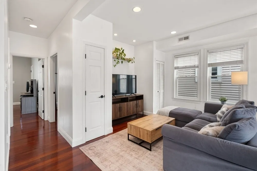 30 Pond St, Boston, MA 02125