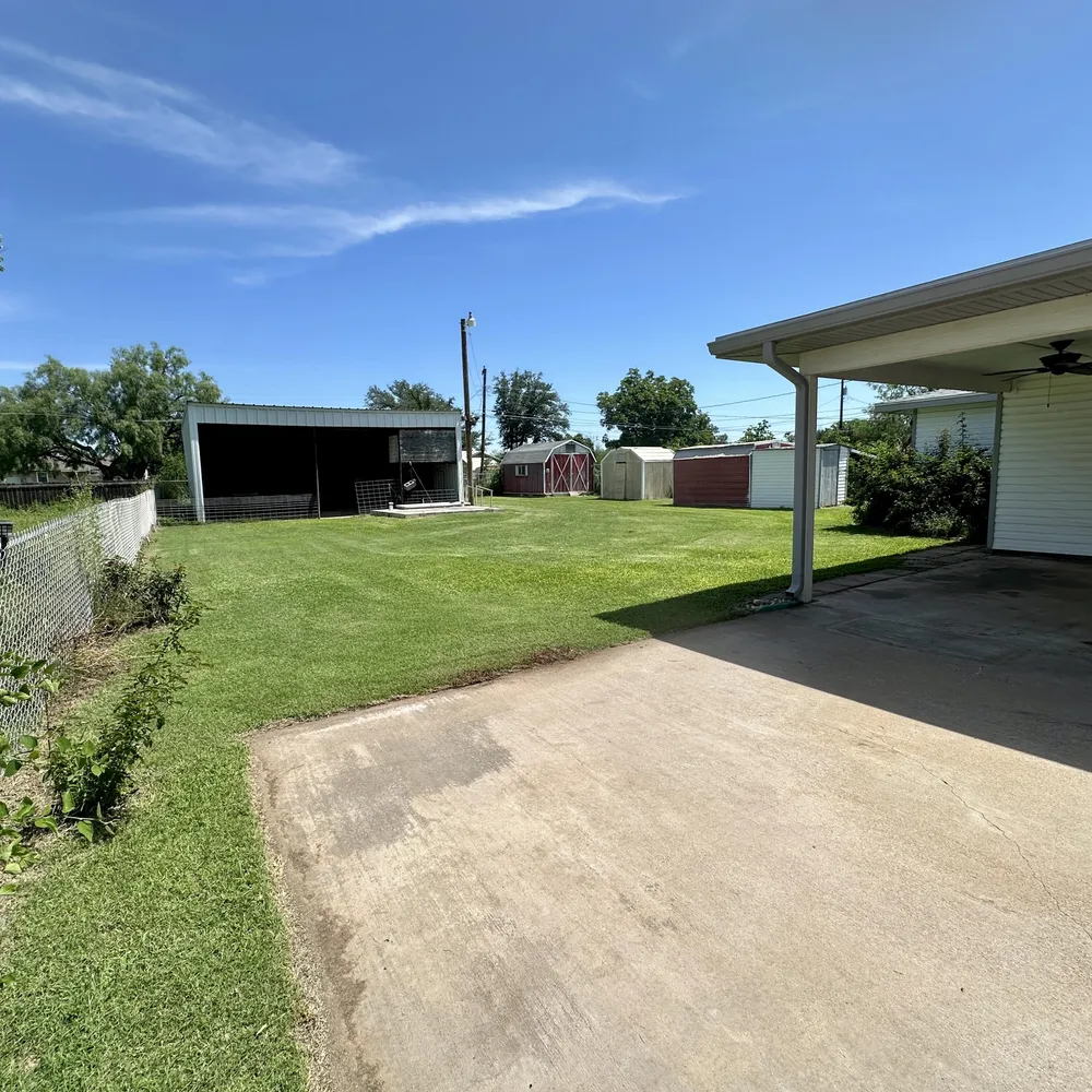 418 E 39th St, San Angelo, TX 76903