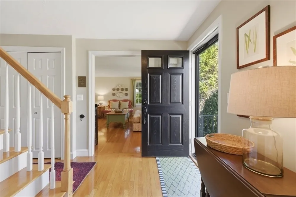 7 Tanglewood Rd, Walpole, MA 02032