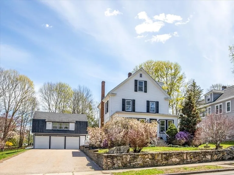 29 Clapp St, Walpole, MA 02081