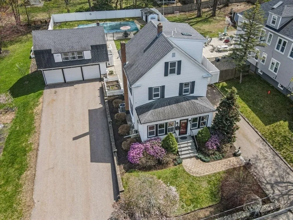 29 Clapp St, Walpole, MA 02081