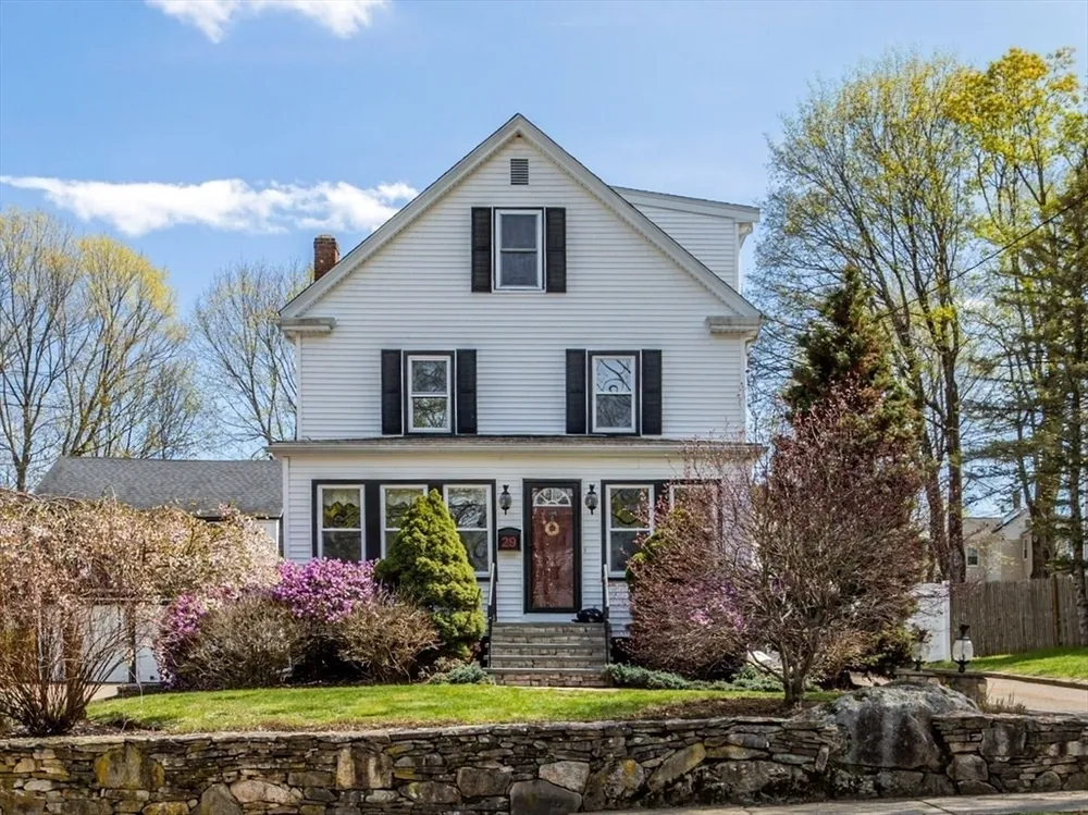 29 Clapp St, Walpole, MA 02081